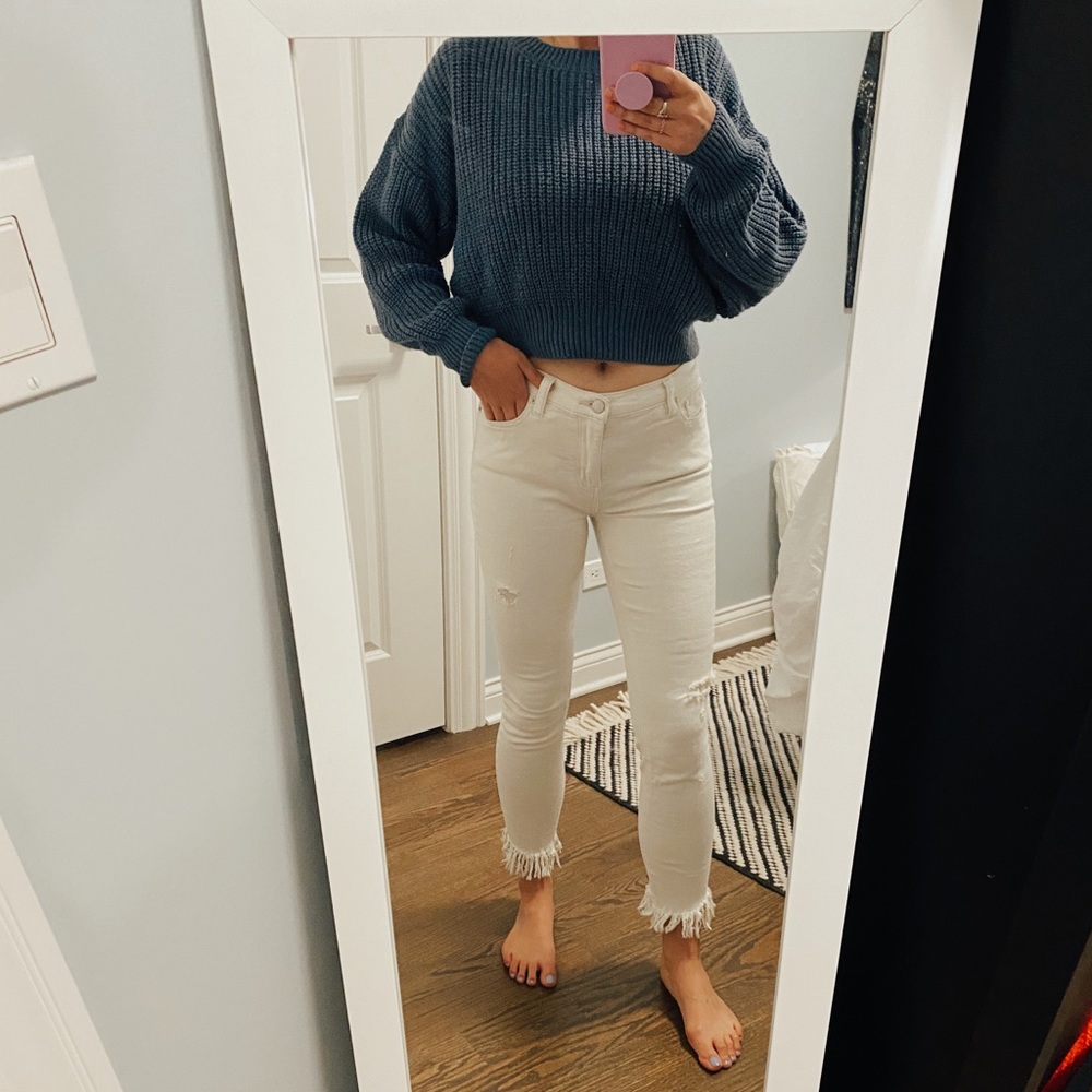 Free People White Jeans (fringe cut in 26)
